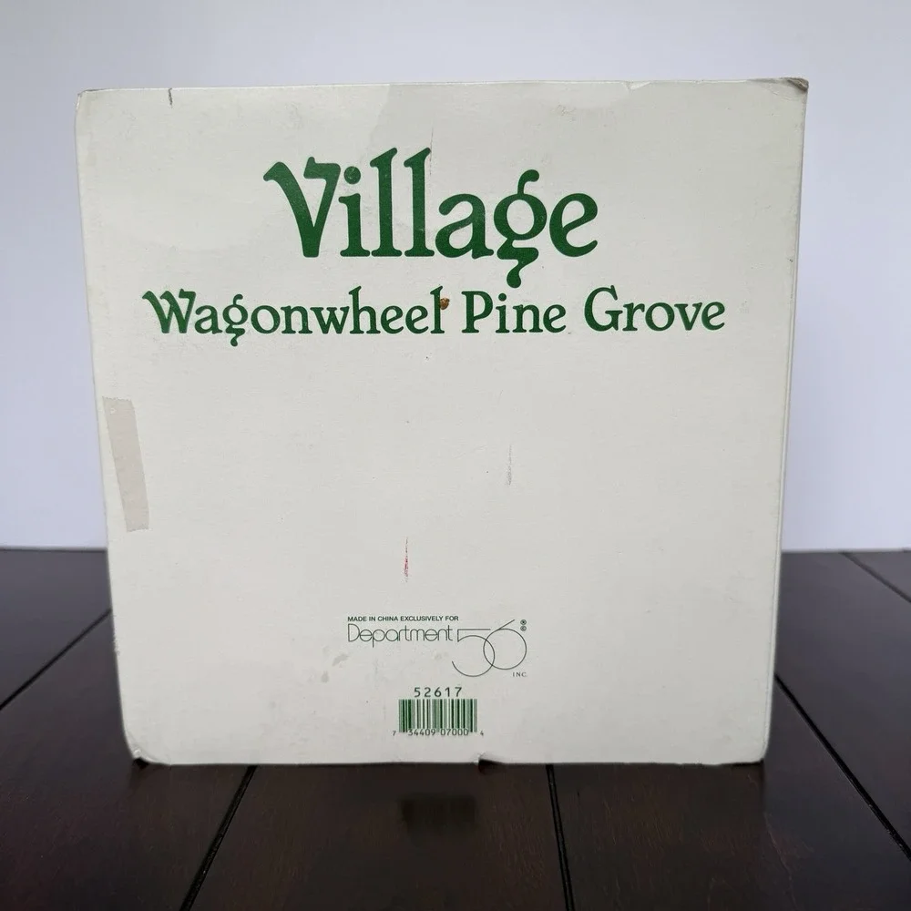 Department/Dept‎ 56 Wagonwheel Pine Grove (52617) w/Box Village Wagon Wheel